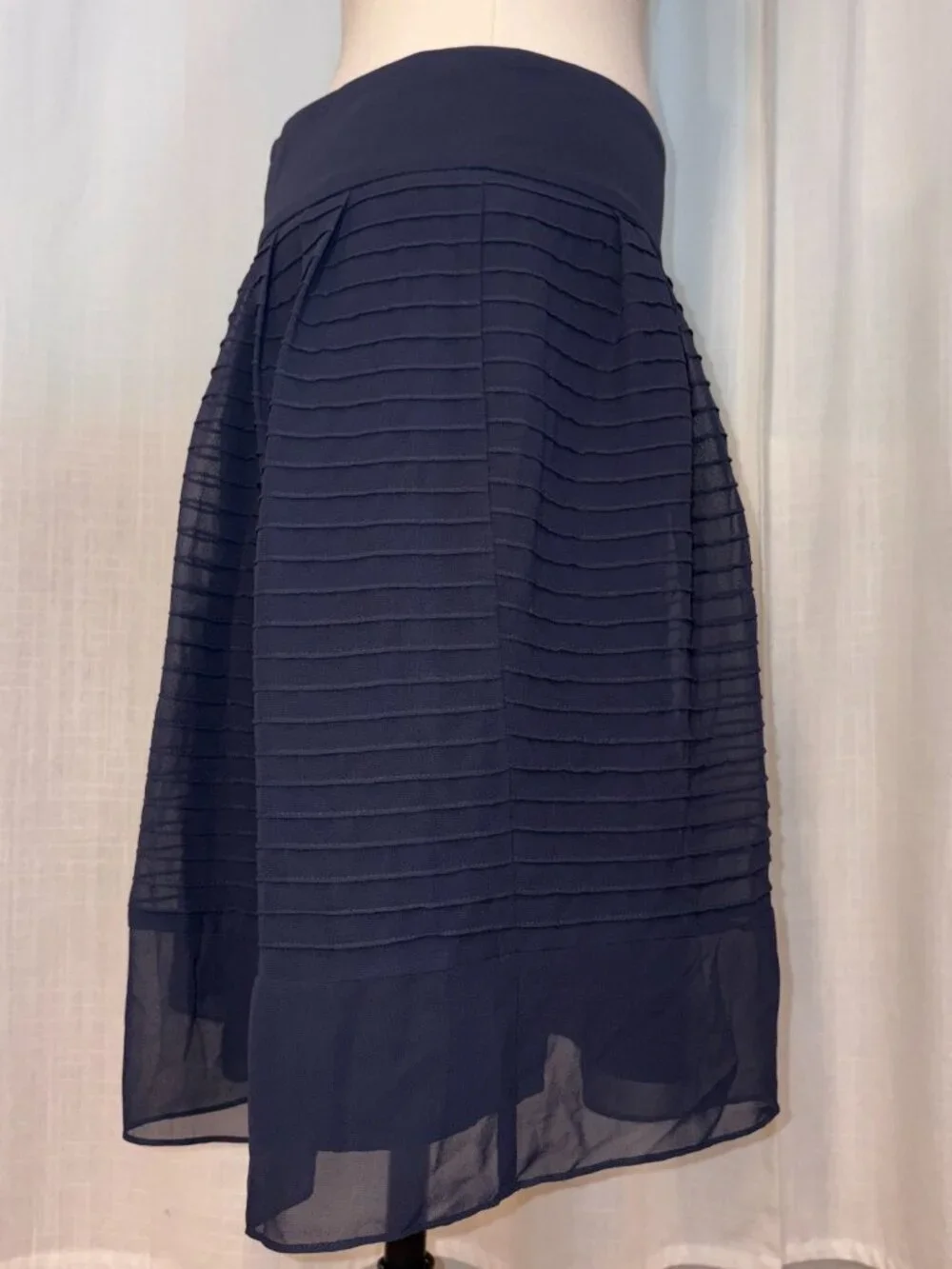Ann Taylor Pleated Textured Navy Skirt